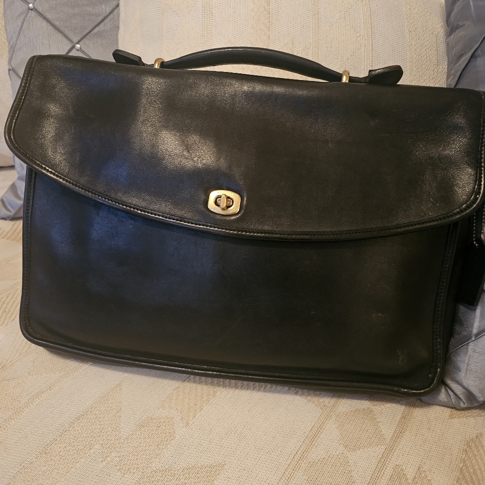 Vintage Coach Beekman 5266 Black Leather Briefcase with Shoulder Strap